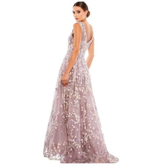 FLORAL EMBROIDERED ILLUSION V-NECK GOWN Size 4 - Picture 2 of 9